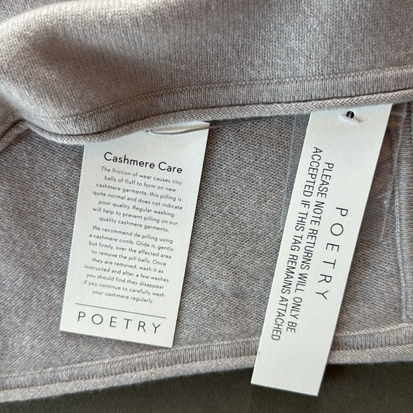 NWT. Poetry, 100% cashmere, wrap around poncho. - Picture 4 of 7